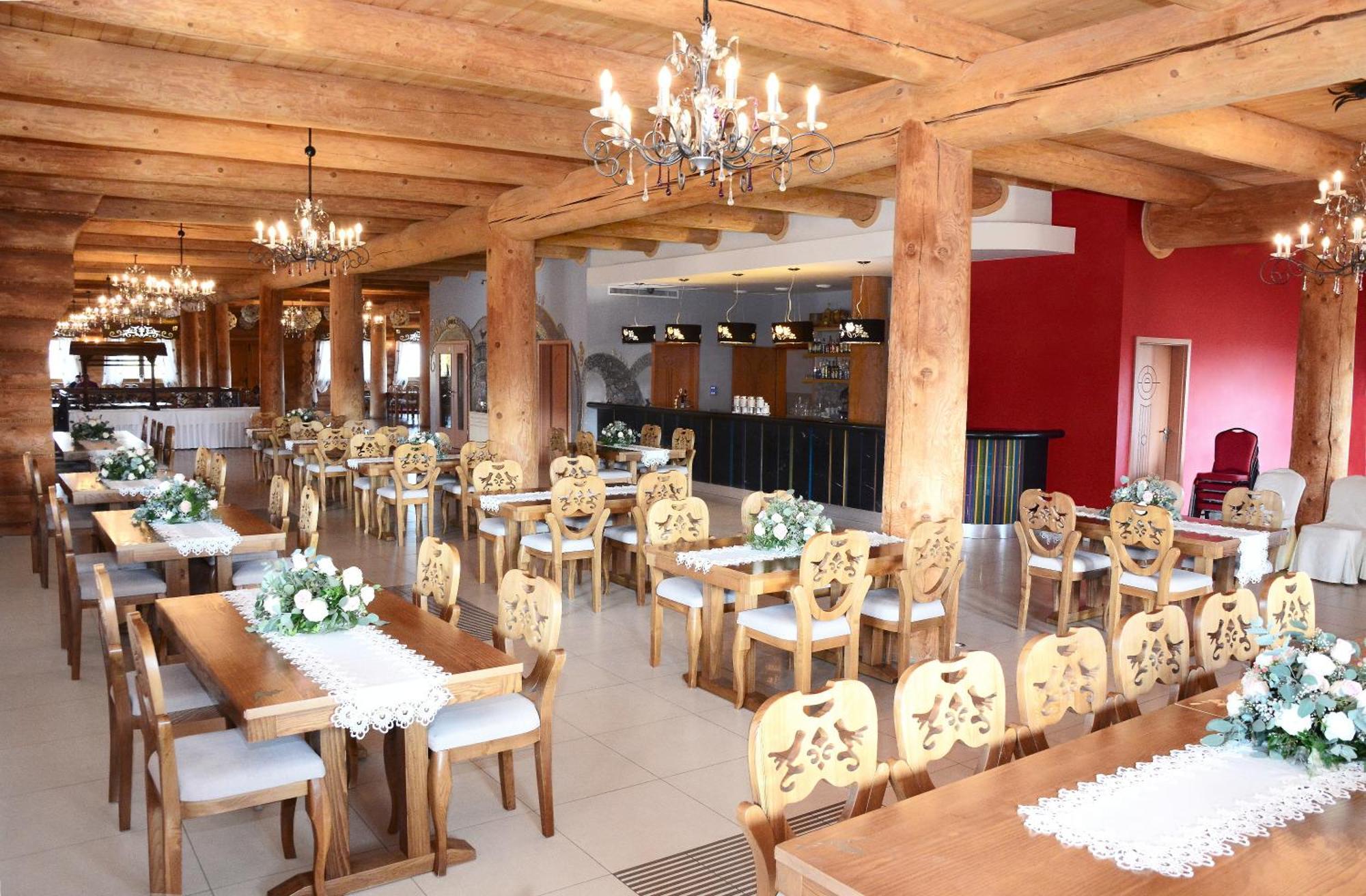 Hotel Swietokrzyski Dwor Nowa Slupia Exterior photo