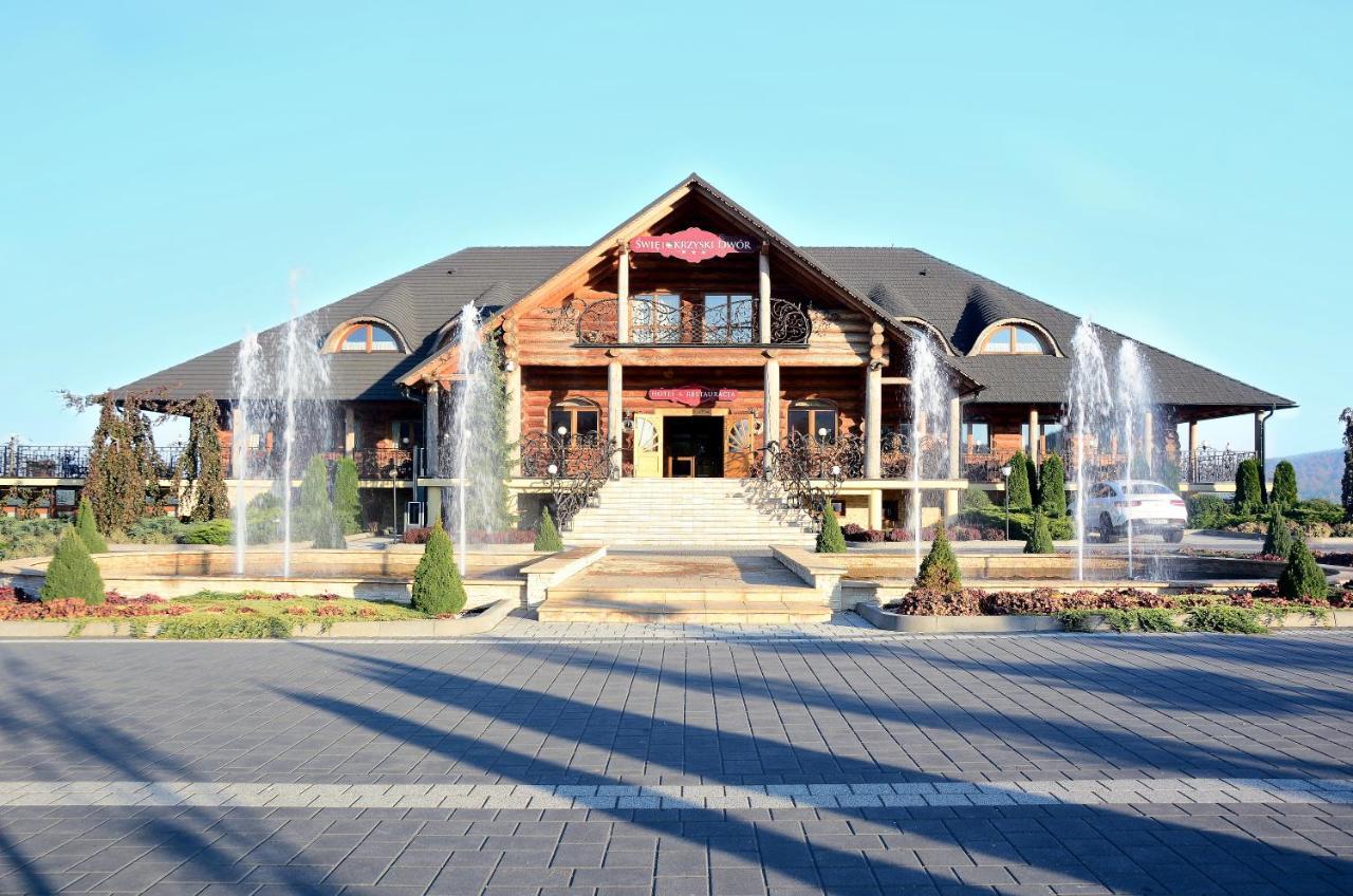 Hotel Swietokrzyski Dwor Nowa Slupia Exterior photo