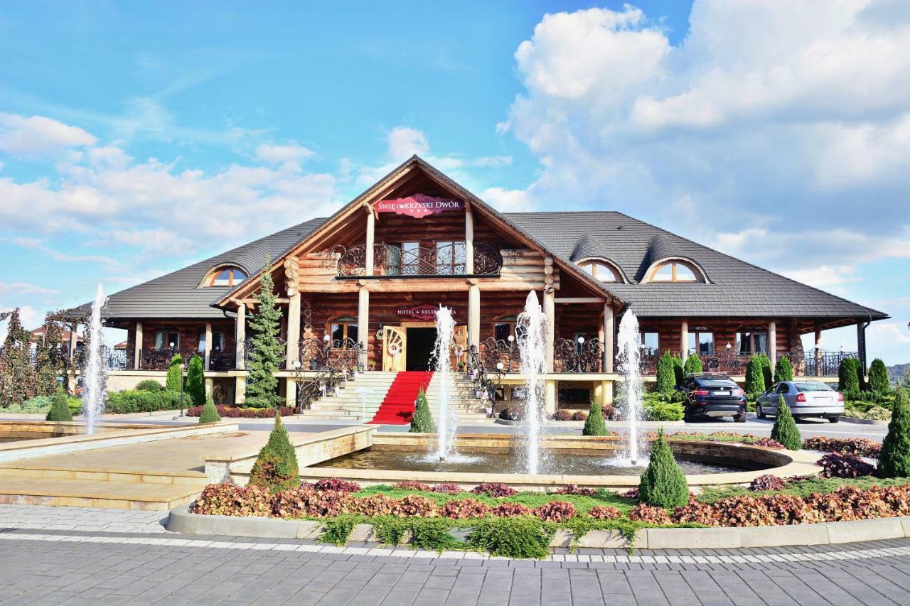 Hotel Swietokrzyski Dwor Nowa Slupia Exterior photo